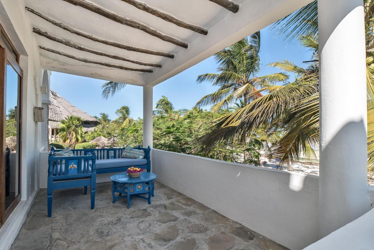 Jacaranda Beach Resort Ватаму Екстериор снимка