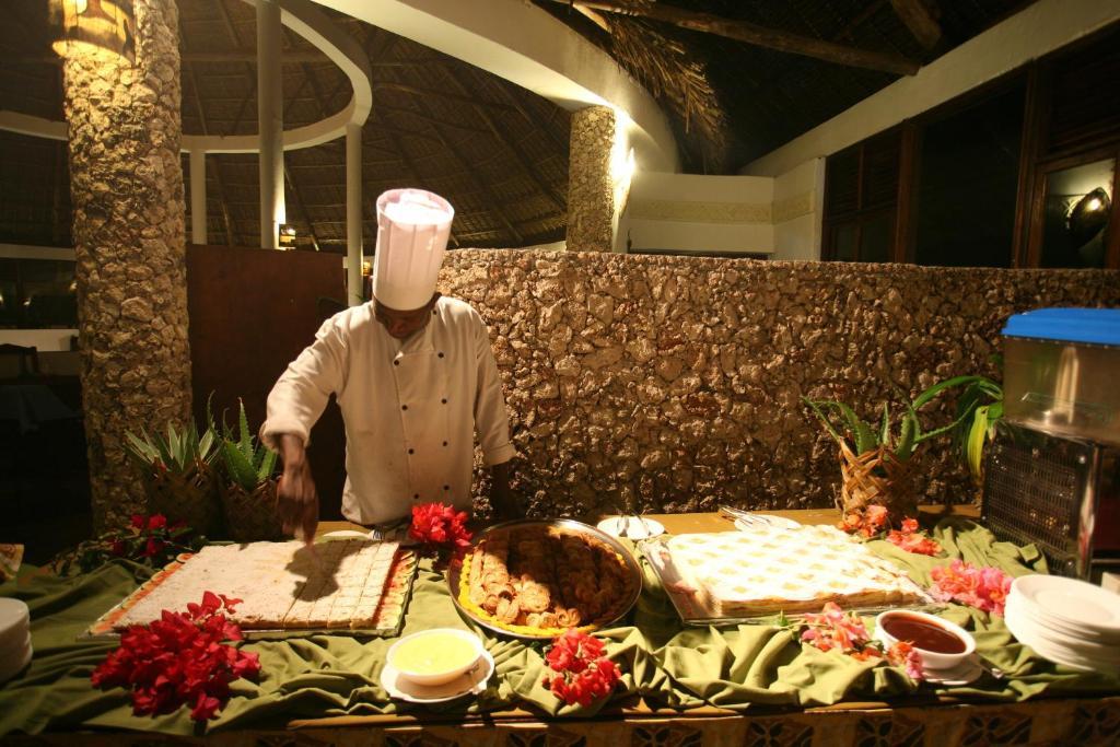 Jacaranda Beach Resort Ватаму Екстериор снимка