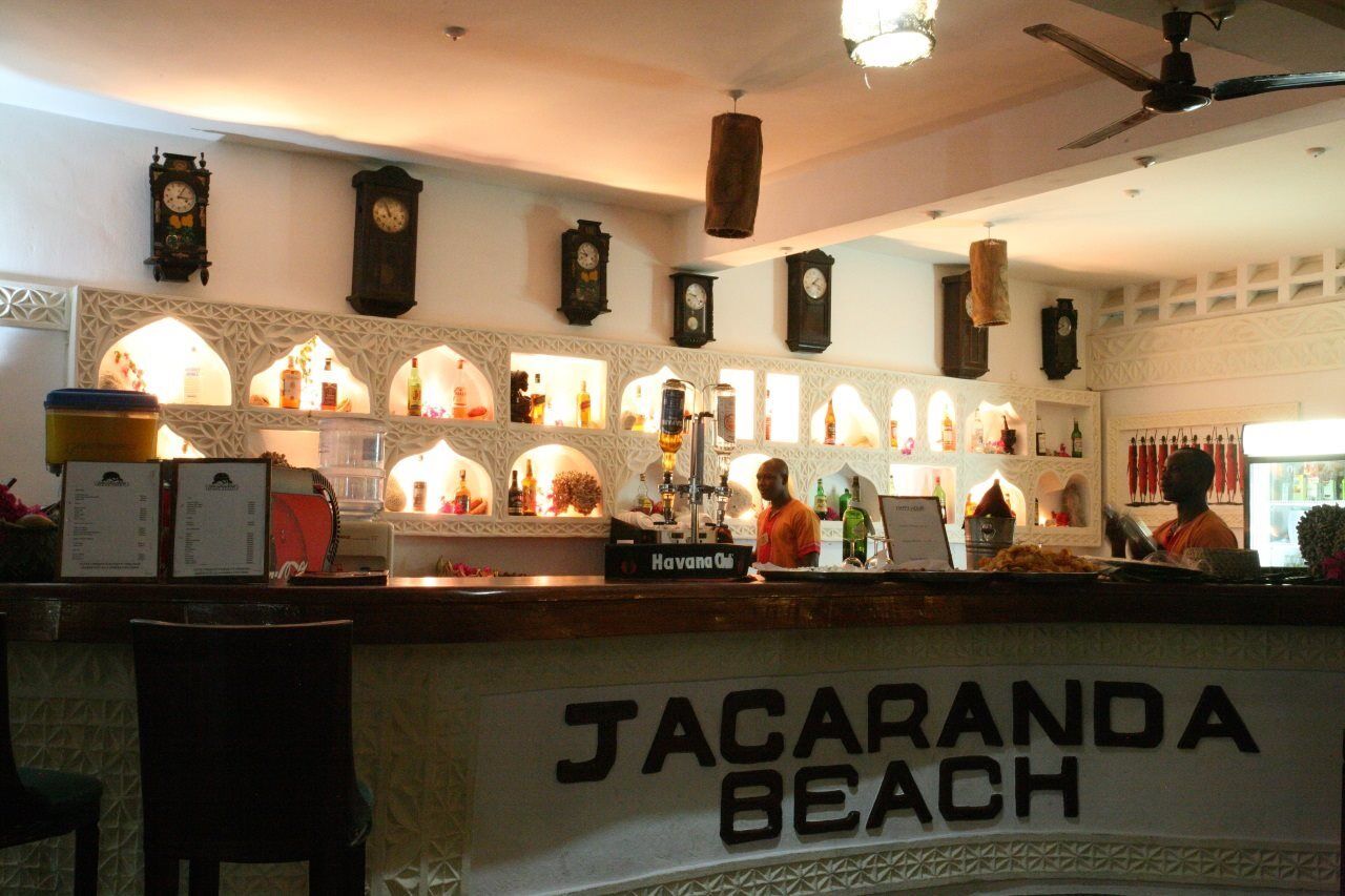 Jacaranda Beach Resort Ватаму Екстериор снимка