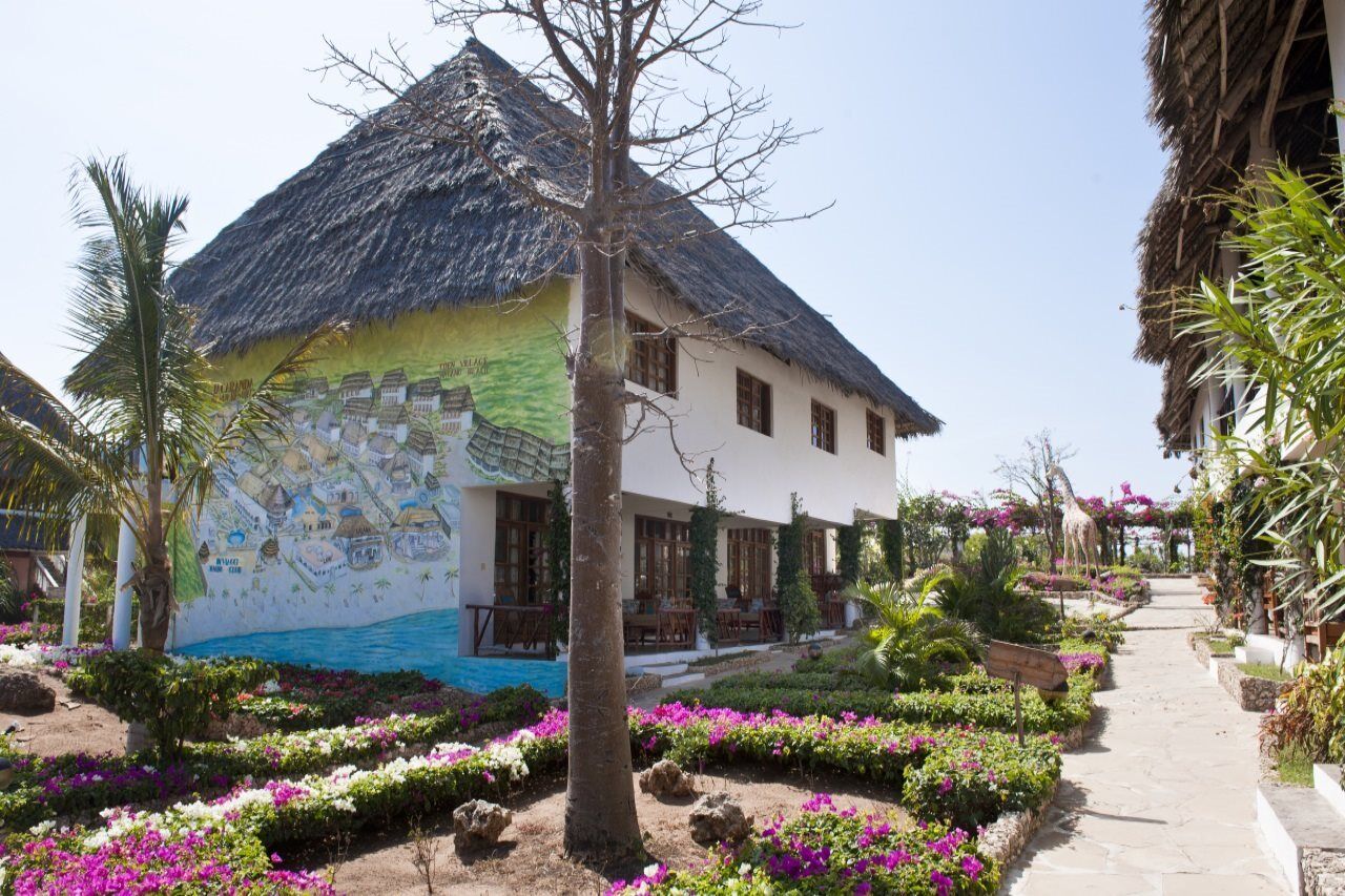 Jacaranda Beach Resort Ватаму Екстериор снимка