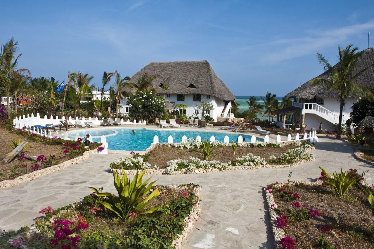 Jacaranda Beach Resort Ватаму Екстериор снимка